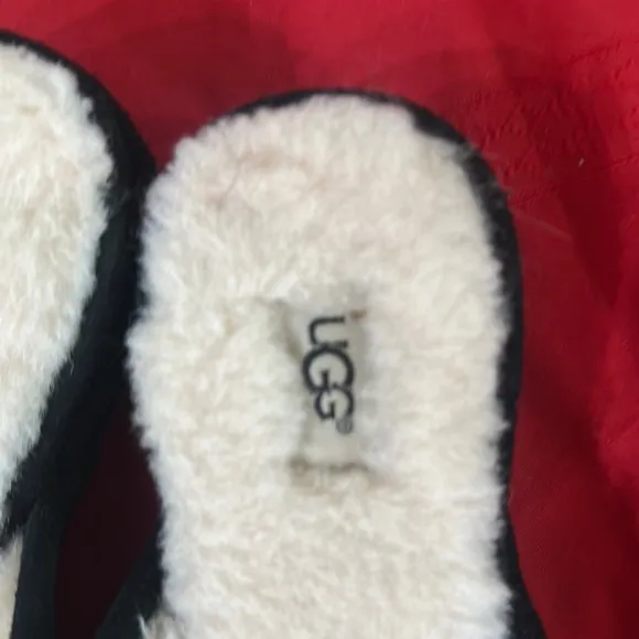 UGG Black and White Cozy Slippers with Fluffy Accents Size 9