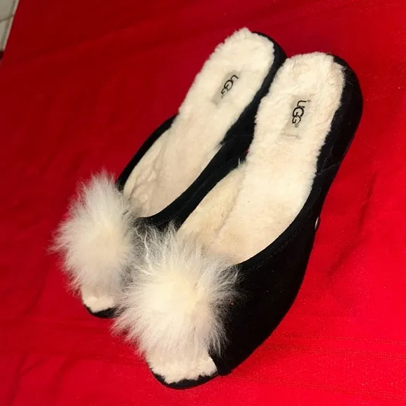 UGG Black and White Cozy Slippers with Fluffy Accents Size 9