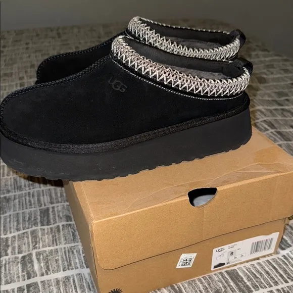 UGG Black Slippers with Cozy Knit Collar