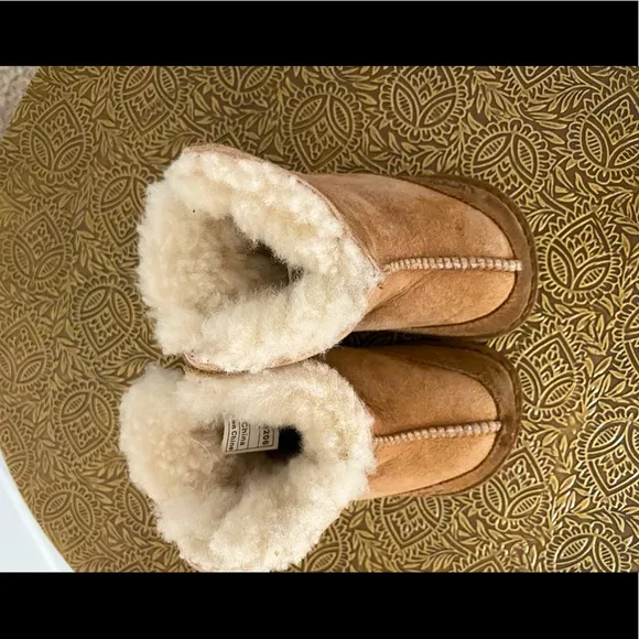 Ugg boots booties slippers - baby  EUC!