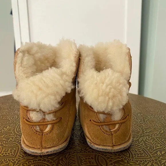 Ugg boots booties slippers - baby  EUC!
