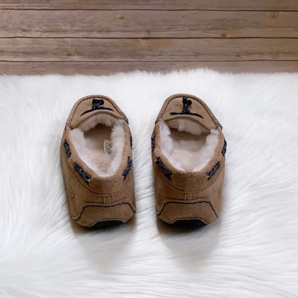 UGG Brett Chestnut Slippers For Indoor/Outdoor Use