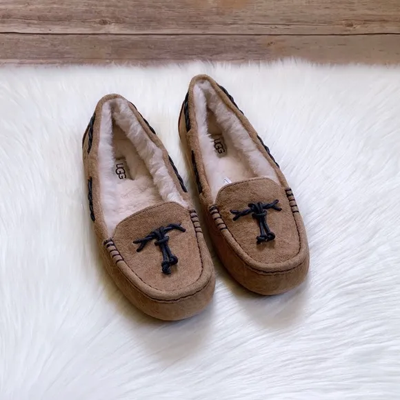 UGG Brett Chestnut Slippers For Indoor/Outdoor Use