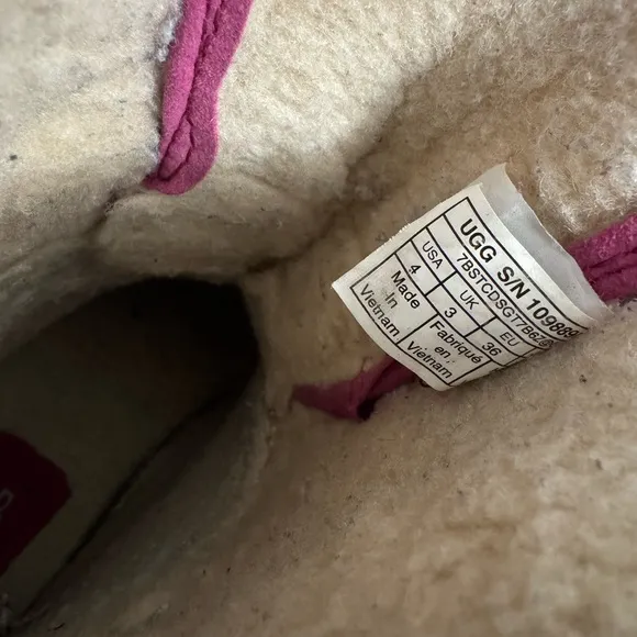 UGG Butte 2 Fuchsia Pink