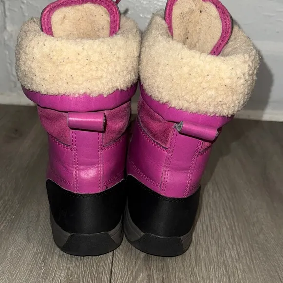 UGG Butte 2 Fuchsia Pink