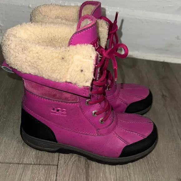 UGG Butte 2 Fuchsia Pink