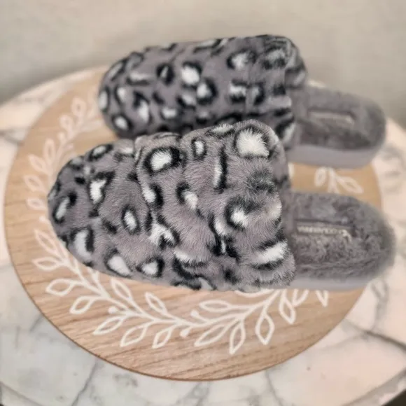 UGG by koolaburra Slippers grey &amp; black animal print Slide in Size 9