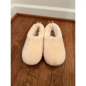 UGG‎ Classic Cozy Bootie Size 7 New without Box