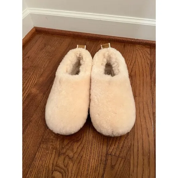 UGG‎ Classic Cozy Bootie Size 7 New without Box