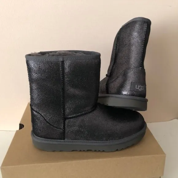 UGG Classic II Short Water Resistant Metallic Glitter boots. Size: 8