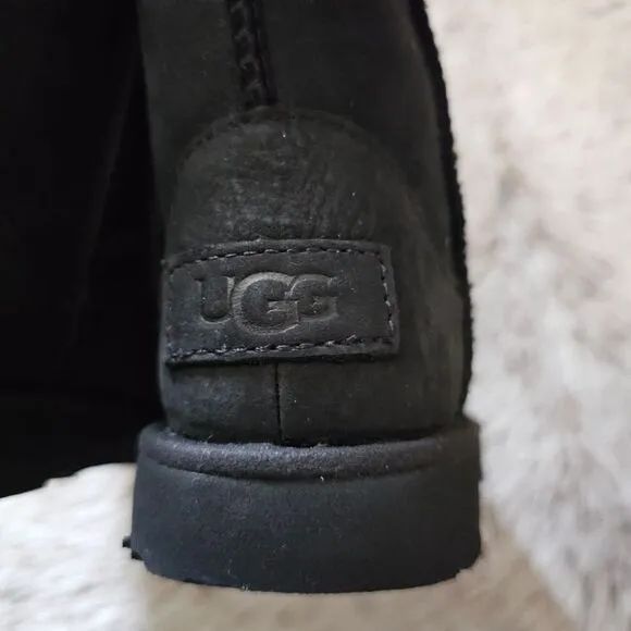UGG Classic Short II Toddler Kids Waterproof Shearling Boot Black Size 8 NEW