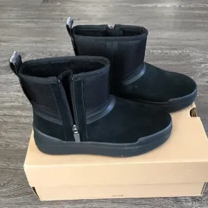 UGG CLASSIC TECH WATERPROOF BOOTS