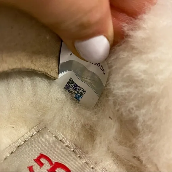 UGG | Cluggette Fur Lined Slippers Sheepskin In Radish Pink NEW