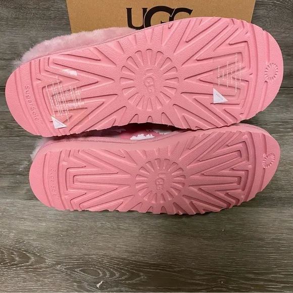UGG | Cluggette Jagged Camo Print In Pink Sheepskin Indoor Outdoor Slippers NEW