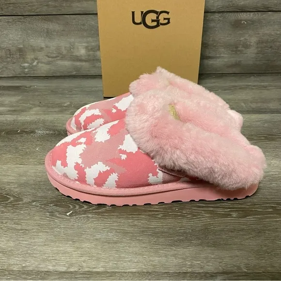 UGG | Cluggette Jagged Camo Print In Pink Sheepskin Indoor Outdoor Slippers NEW