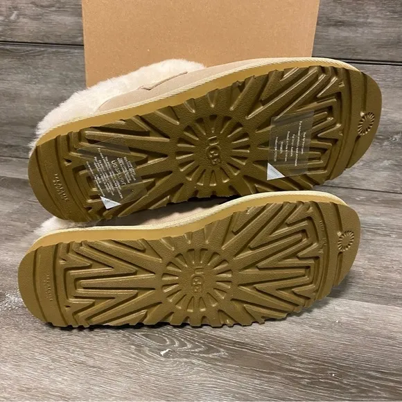 UGG | Cluggette Slippers Indoor Outdoor In Sand NEW In Box
