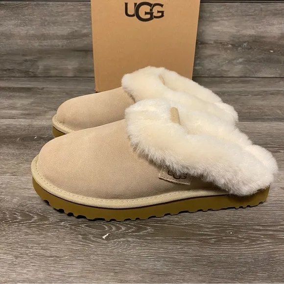 UGG | Cluggette Slippers Indoor Outdoor In Sand NEW In Box