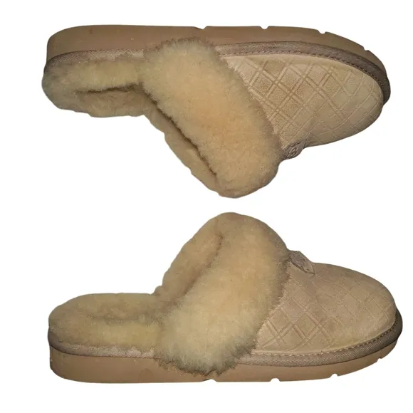 UGG Cozy Double Diamond Freshwater Pearl‎ Suede Sheepskin Lined Slipper Women 10