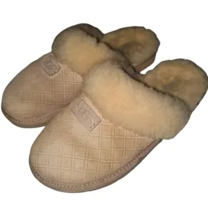 UGG Cozy Double Diamond Freshwater Pearl‎ Suede Sheepskin Lined Slipper Women 10