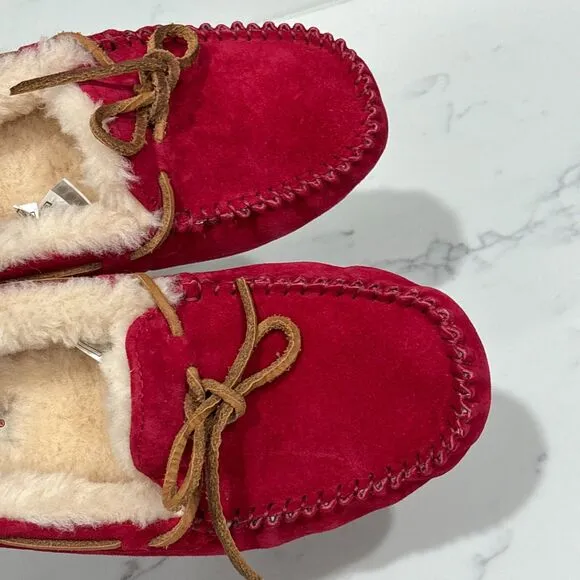 UGG Dakota Slippers Womens 7 Red Suede Moccasin Sheepskin Lined Fur Cozy Indoor