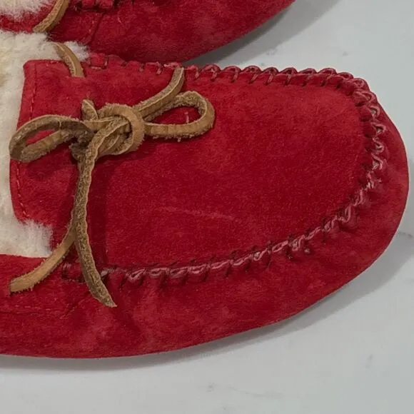 UGG Dakota Slippers Womens 7 Red Suede Moccasin Sheepskin Lined Fur Cozy Indoor