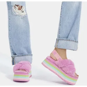 UGG Disco Knot Slide Platform Sandal in Wildflower Size 9