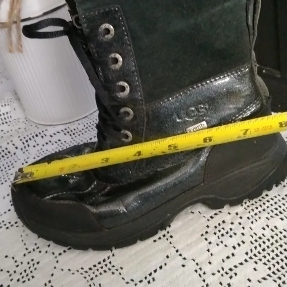 UGG EVENT WATERPROOF BOOTS