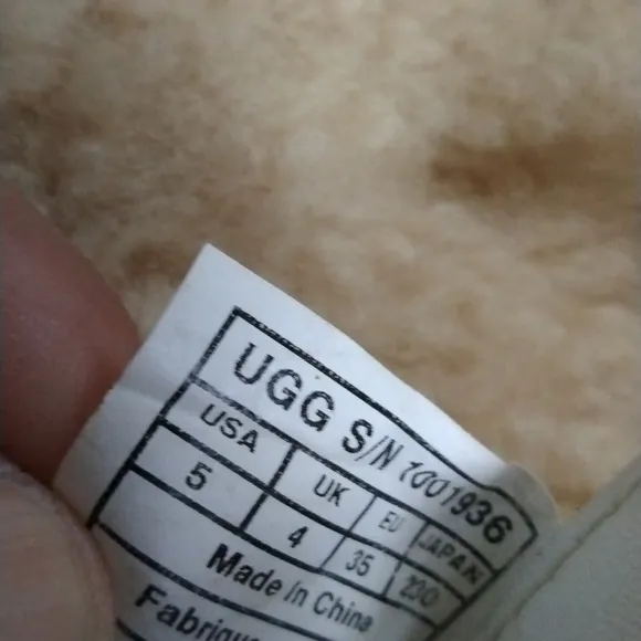 UGG EVENT WATERPROOF BOOTS