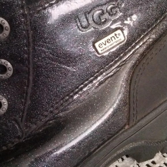 UGG EVENT WATERPROOF BOOTS