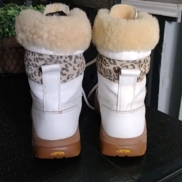 UGG EVENT WATERPROOF BOOTS