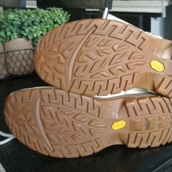 UGG EVENT WATERPROOF BOOTS