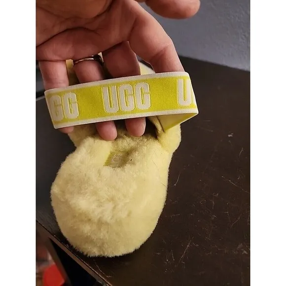 UGG Fluff Yeah Slide Sulfur Multi Yellow Fur Slippers Womens Size 9‎ NWOB