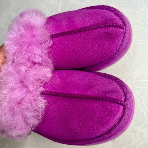 UGG Girls/Kids Funkette Purple‎ Slippers Size 3