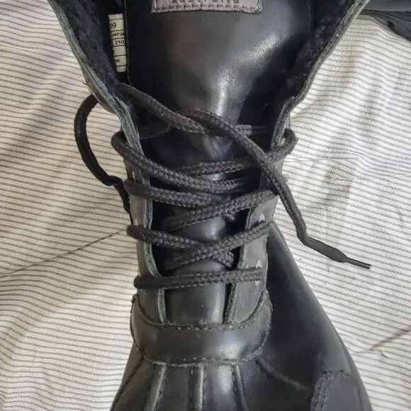 UGG Kids Butte Winter Boots Black Leather Insulated Waterproof Size 3 S/N 5209