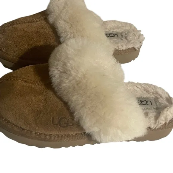 UGG Kids Cozy Indoor Slippers S 11 Chestnut NO. 5236