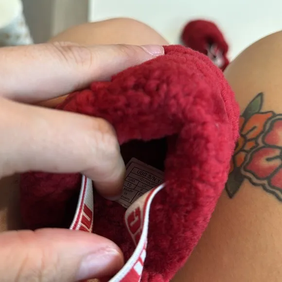 UGG Kids Red Fluffy Slippers 10