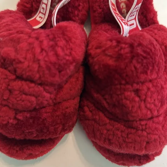 UGG Kids Red Fluffy Slippers 10