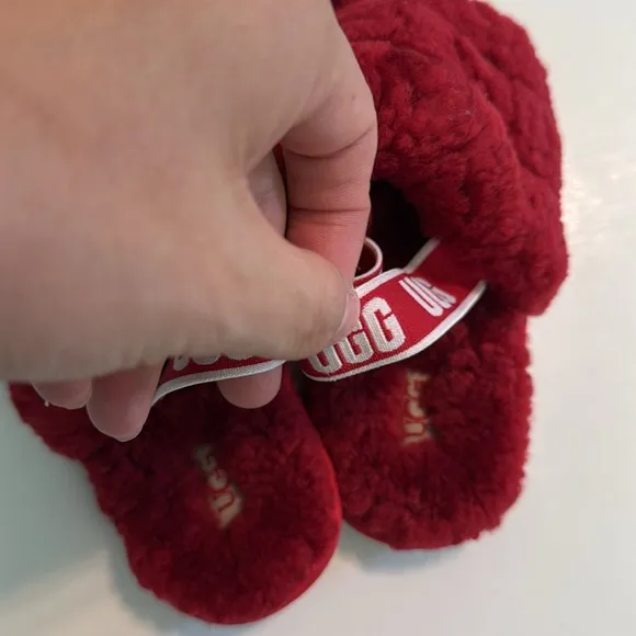 UGG Kids Red Fluffy Slippers 10