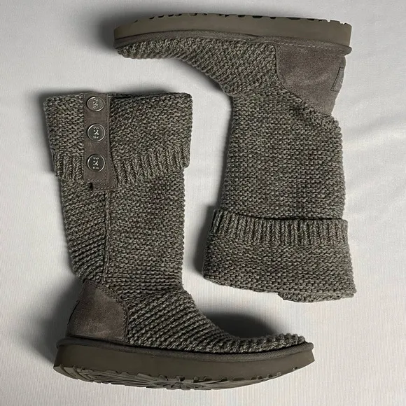 Ugg Knit Boots Women's 7 Cardy Mid Calf Grey Pull-On Button Winter Boots 1094949