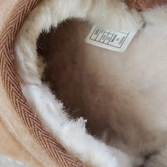 UGG Leisure Slip On Men's Suede Sheepskin Slipper Tan, Size 10