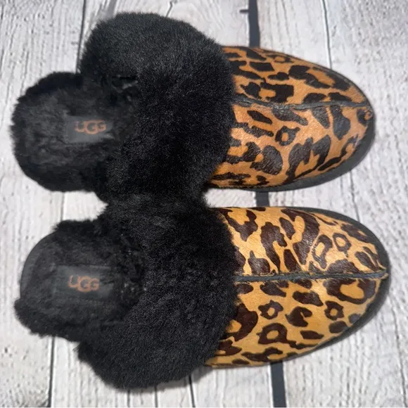 UGG Leopard Scuffette II Slippers Sz 7