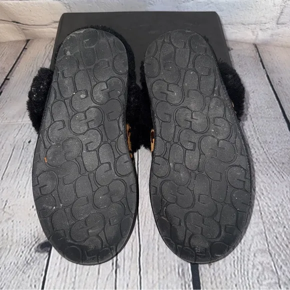 UGG Leopard Scuffette II Slippers Sz 7