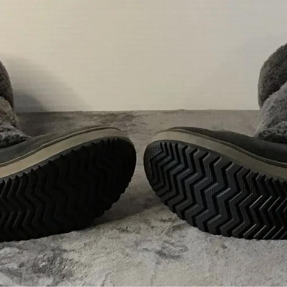 UGG LILYAN WOMEN Mid Calf BOOTS LEATHER Black/Gray Unique Waterproof Size 6