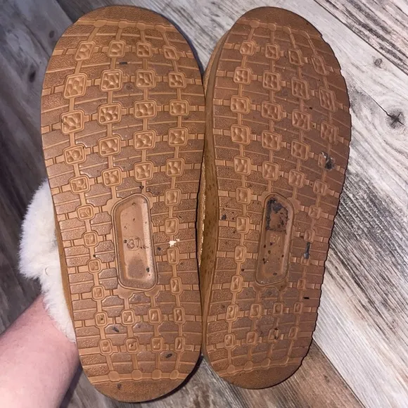 Ugg lookalike house shoes well loved