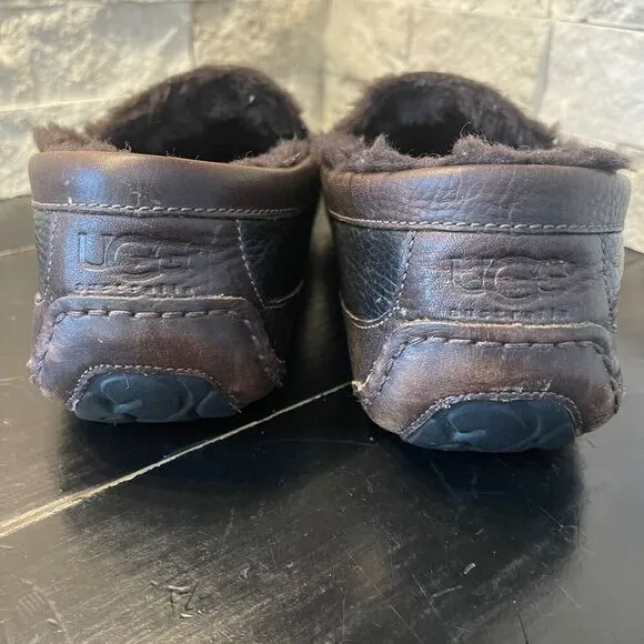 Ugg Men's Ascot Brown Slippers Fully Lined Brown Faux Fur Size 9 US