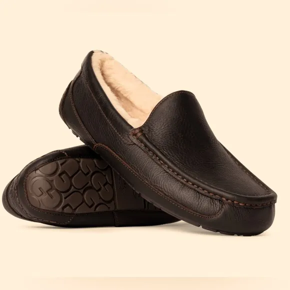UGG Men's Ascot Leather Indoor/ Outdoor Slippers |Size 11