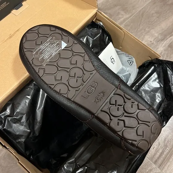 🔥🔥UGG Men’s Ascot Lined Indoor Outdoor Slippers in tea color