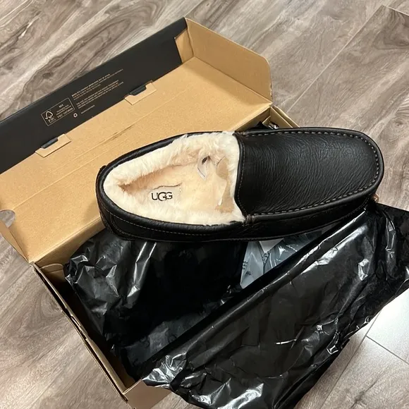 🔥🔥UGG Men’s Ascot Lined Indoor Outdoor Slippers in tea color