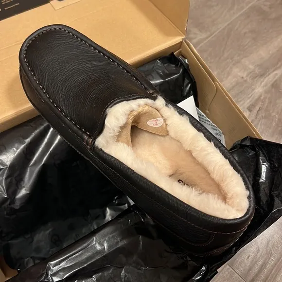 🔥🔥UGG Men’s Ascot Lined Indoor Outdoor Slippers in tea color