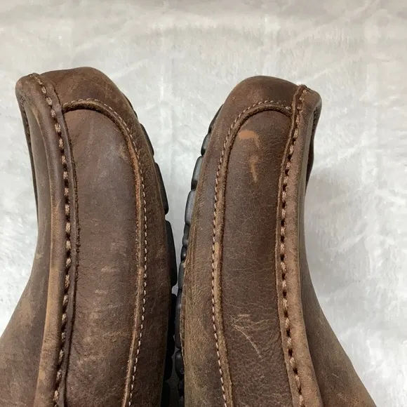 UGG Men’s Ascot Tan Leather Slippers